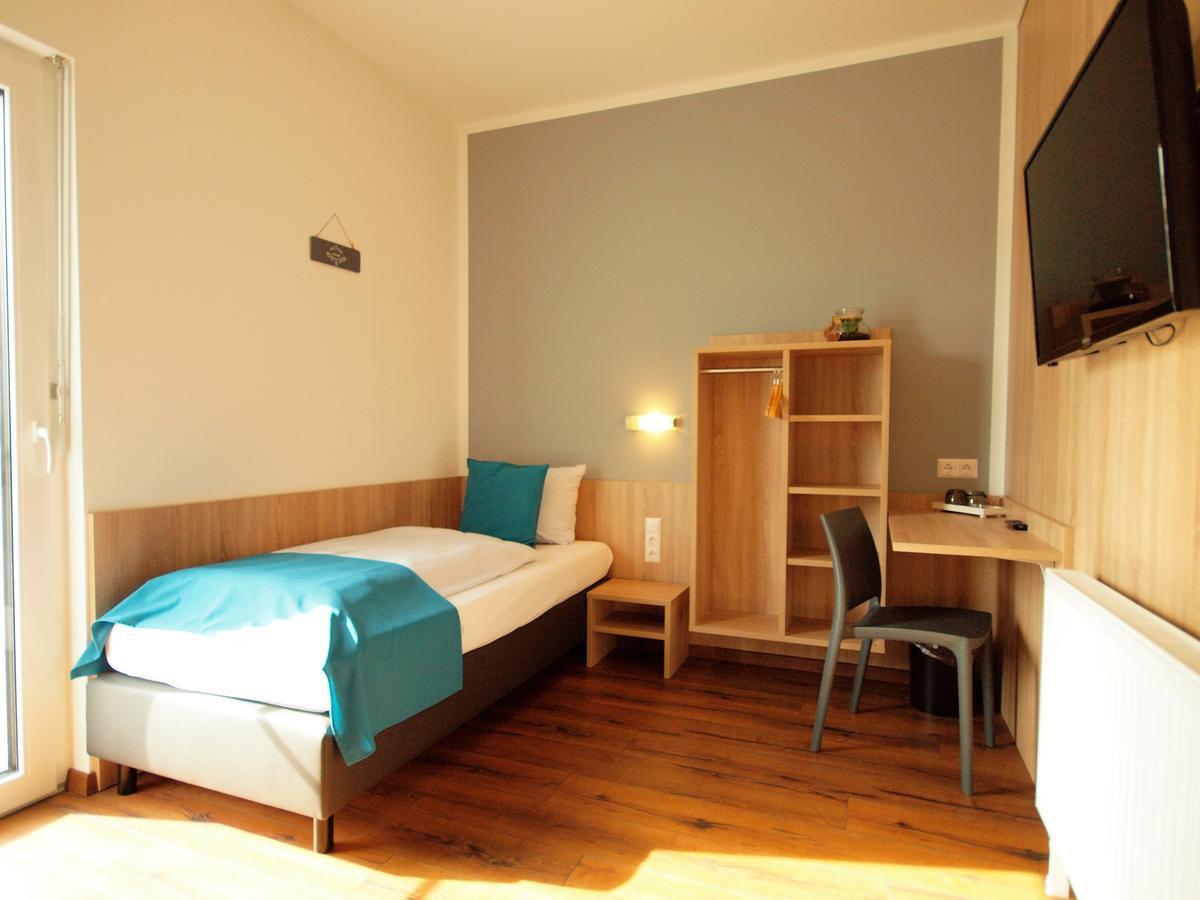 Hotel Traumfabrik Buettelborn Экстерьер фото